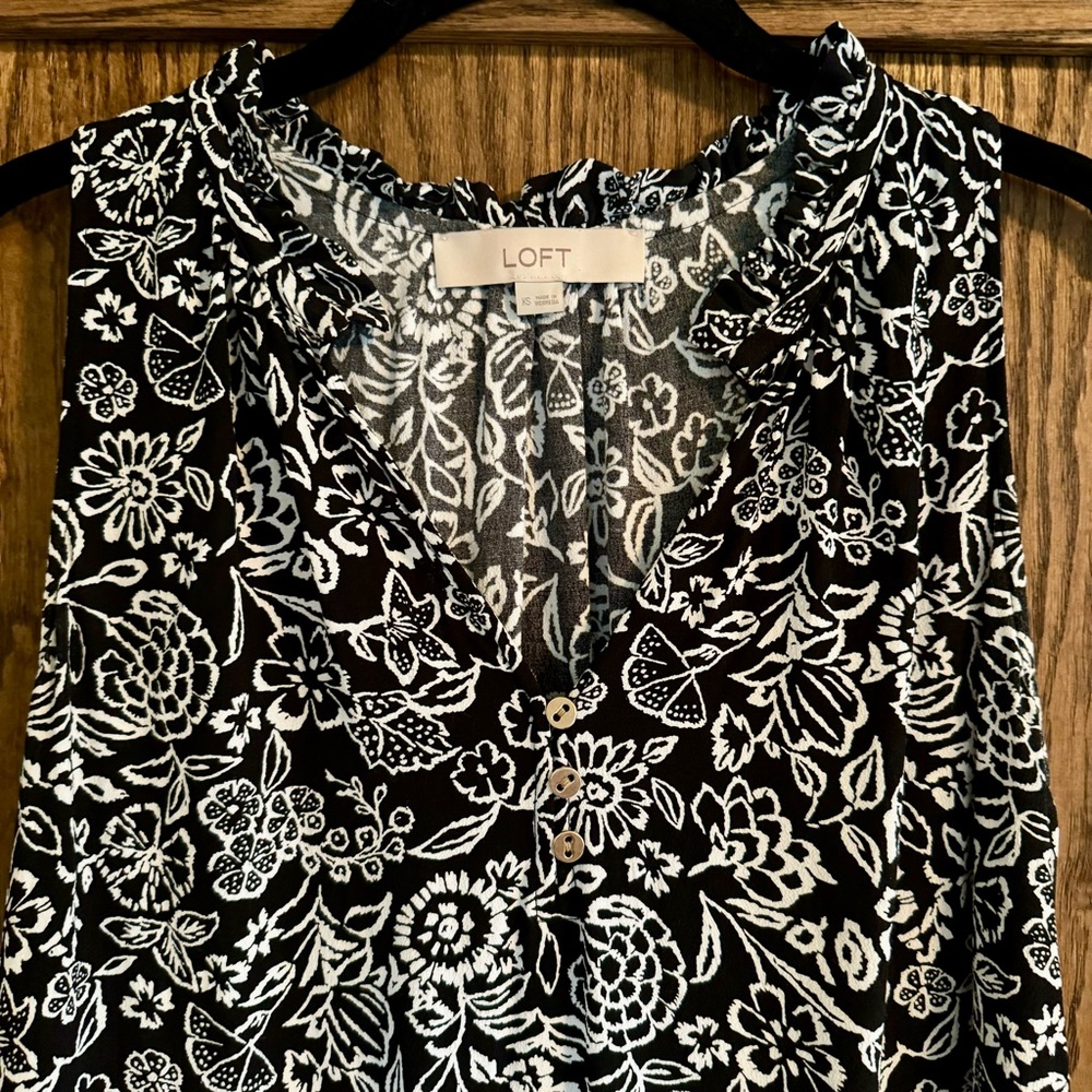 LOFT Ruffle Neck Shell - Picture 5 of 13